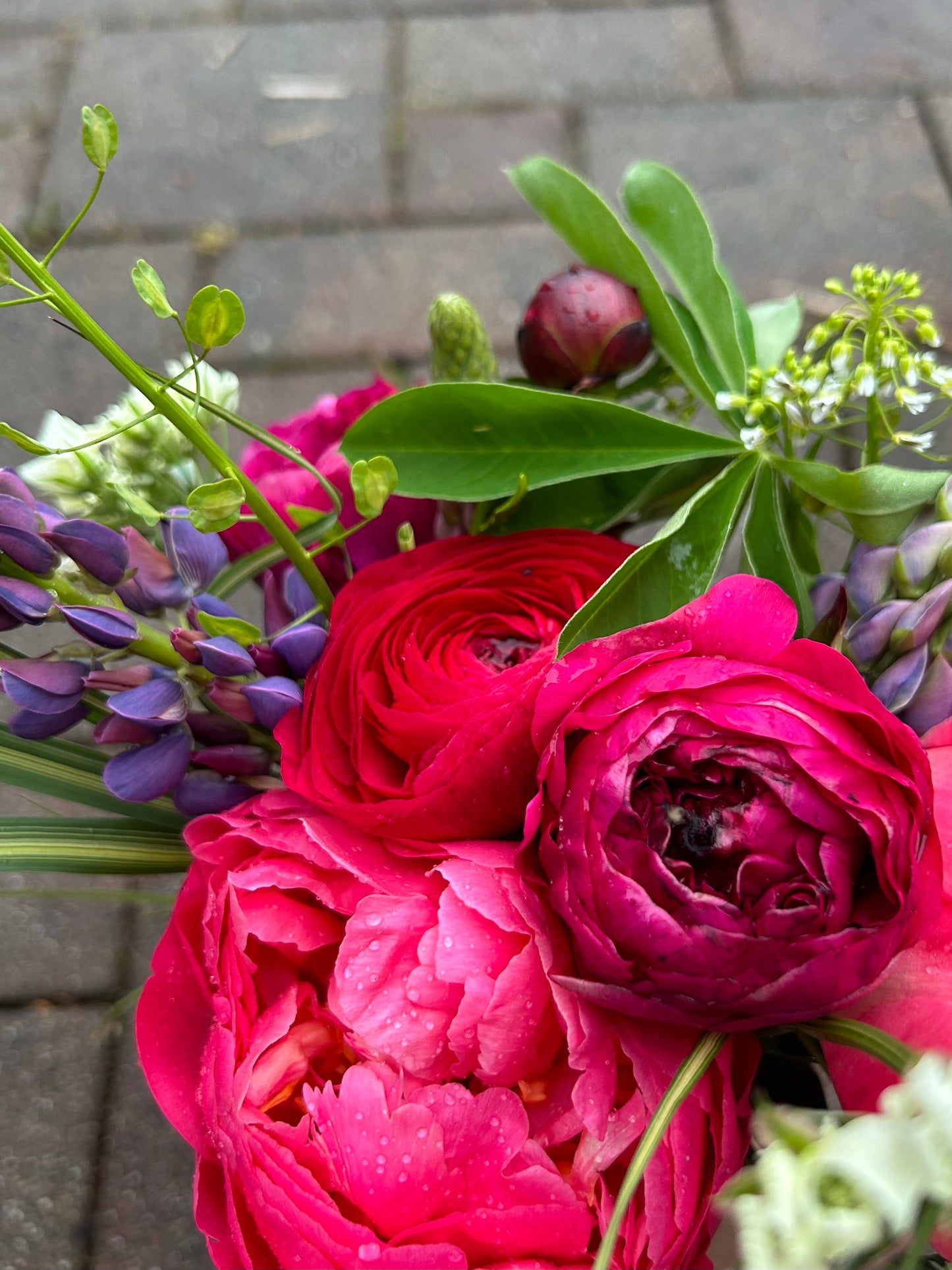 ‘ 26 All Season Flower Subscription